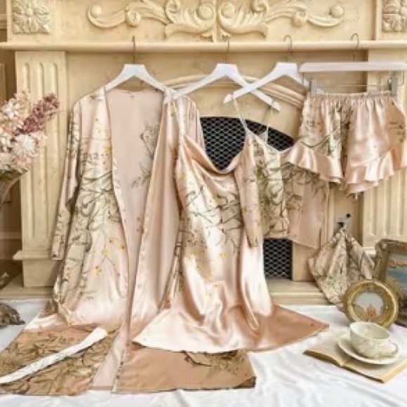 hautesales Other - Satin Pajama Lingerie Set of 4 Pieces Robe Slip Cami Top Shorts SZ M✨🔥🔥🔥